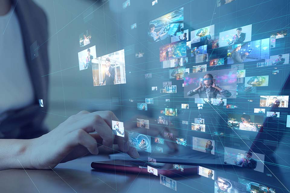 Content goes Multimedia